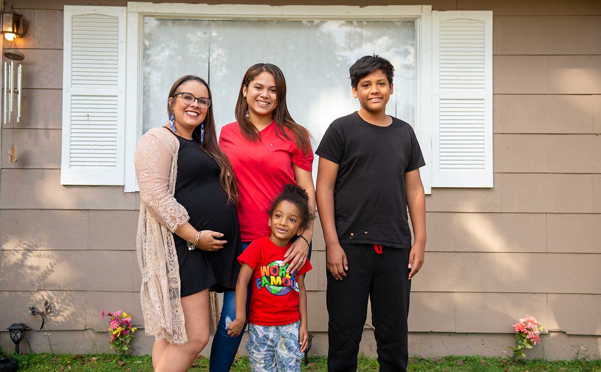 Gloria with her brother, son and Intercept specialist