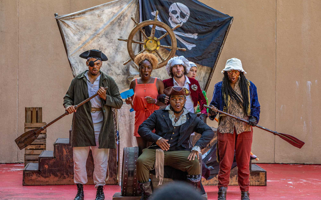 Local theater group brings performance to residential campus, looks to begin partnership