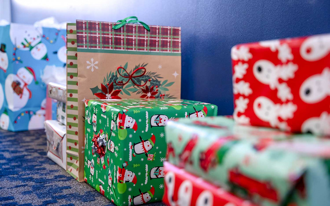 Youth Villages’ Holiday Heroes receives $5,000 grant   from East Tennessee Foundation’s Kress Angel Tree Fund